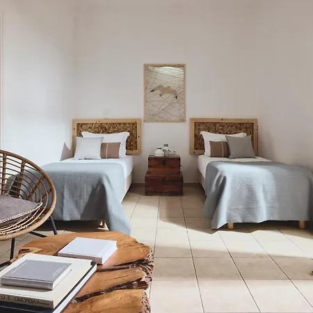 Capetan Giorgantas Otel Adamantas (Milos)