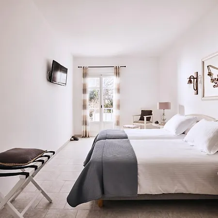 Capetan Giorgantas Hotel 2*