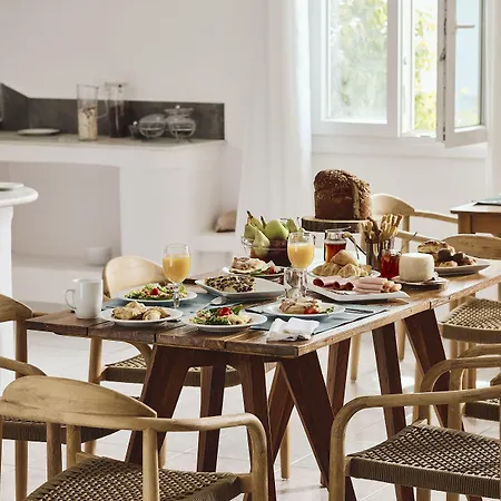 Hotel Capetan Giorgantas 2*